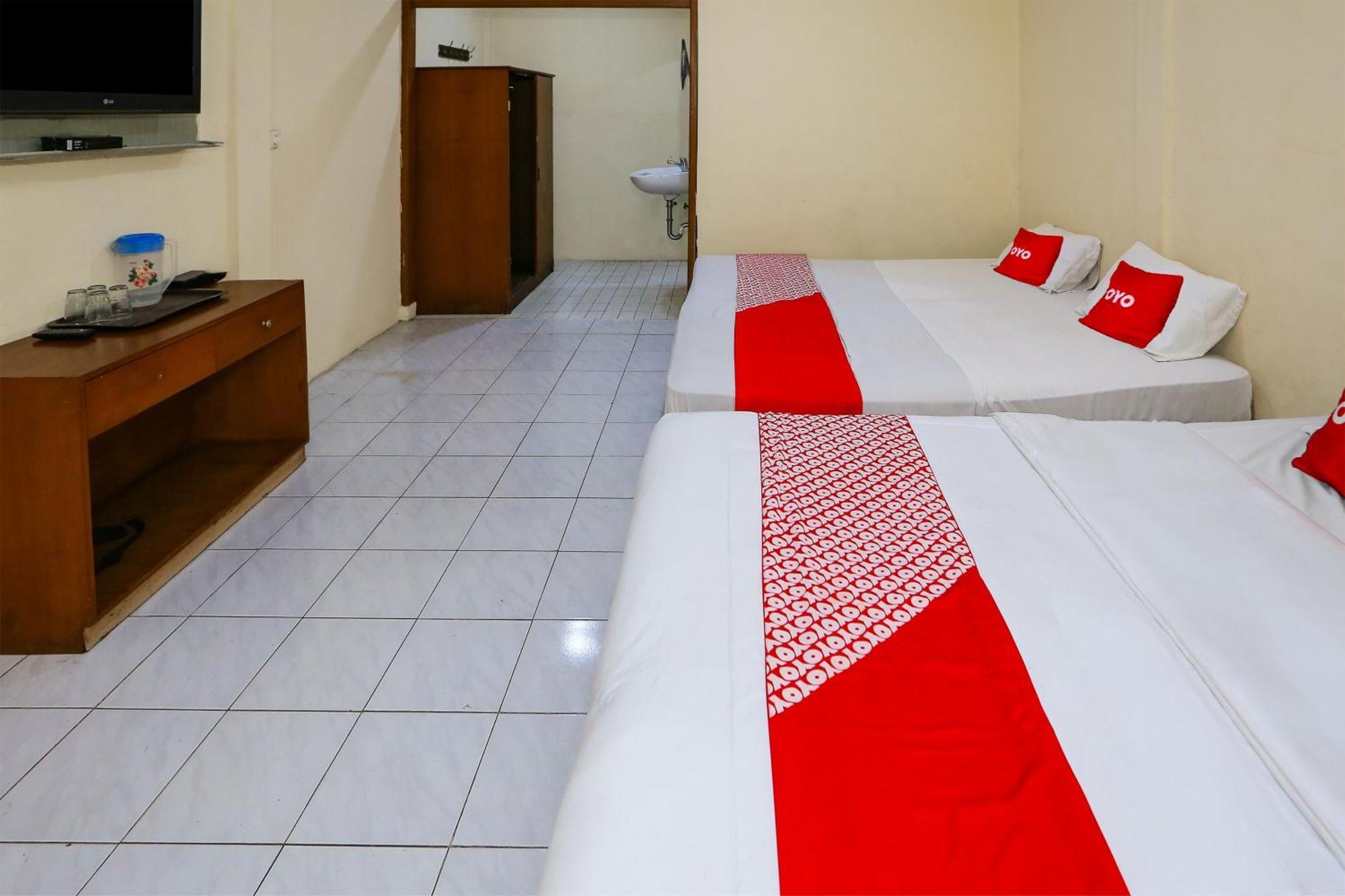 Capital O 93349 Hotel Gondangdia Bogor Kültér fotó