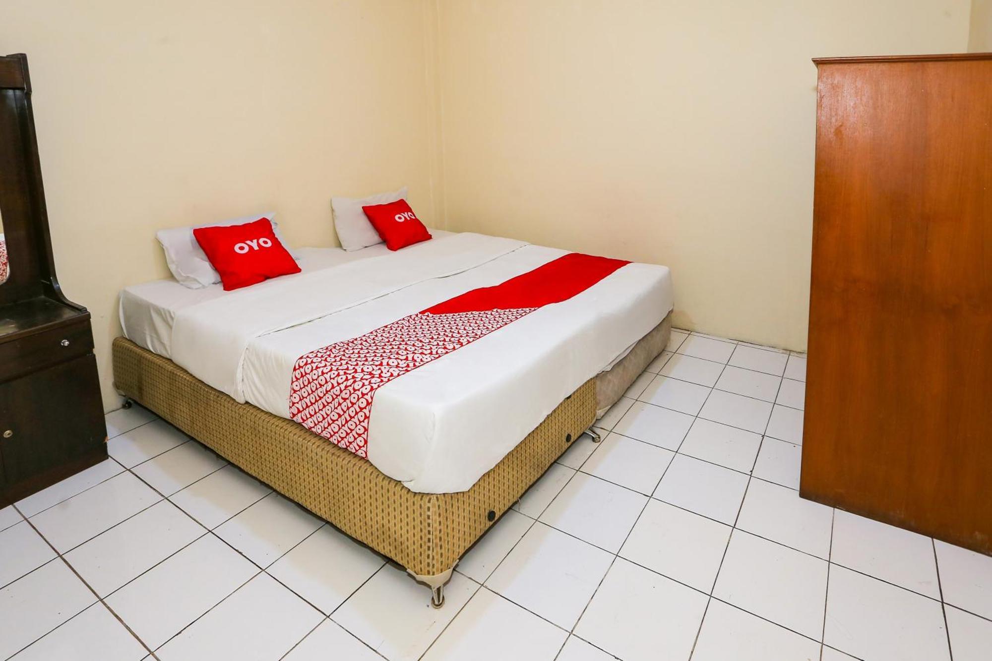 Capital O 93349 Hotel Gondangdia Bogor Kültér fotó